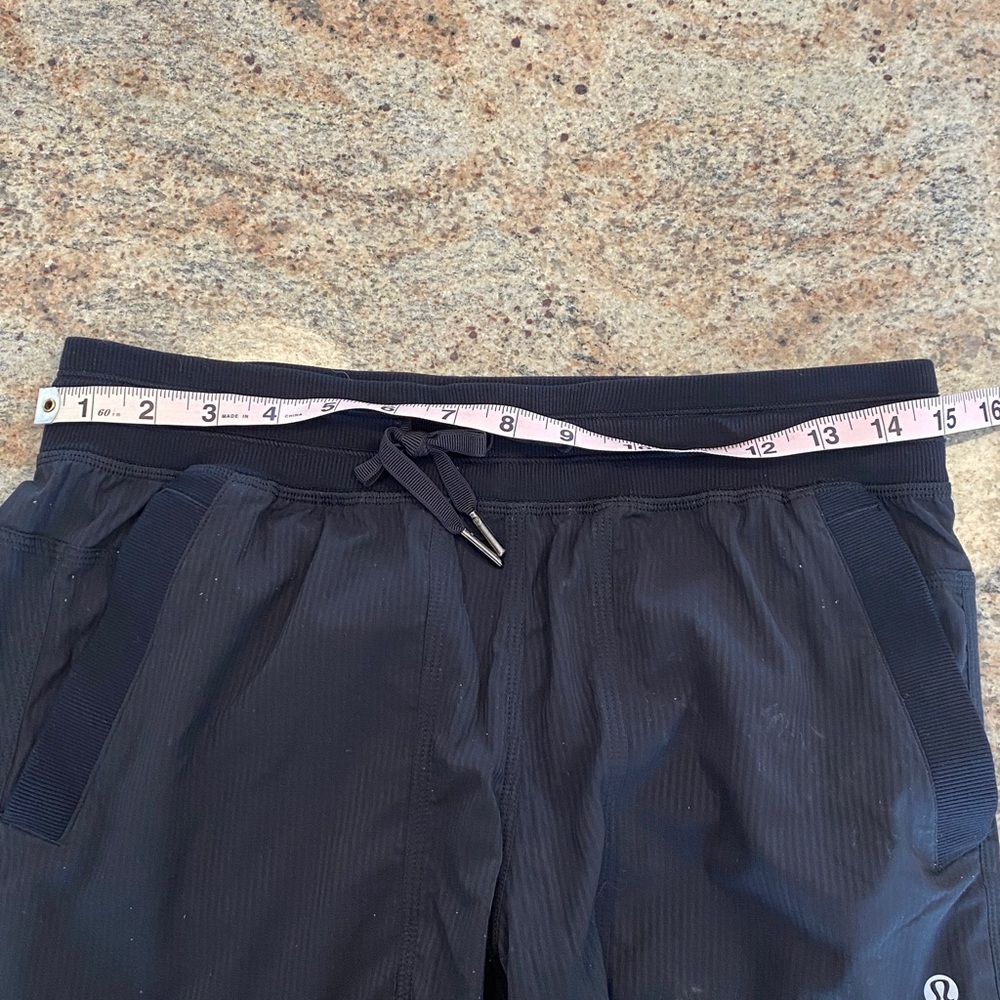 Lululemon dance studio Black Cargo Pants small S mid rise pockets relaxed fit - Picture 11 of 15